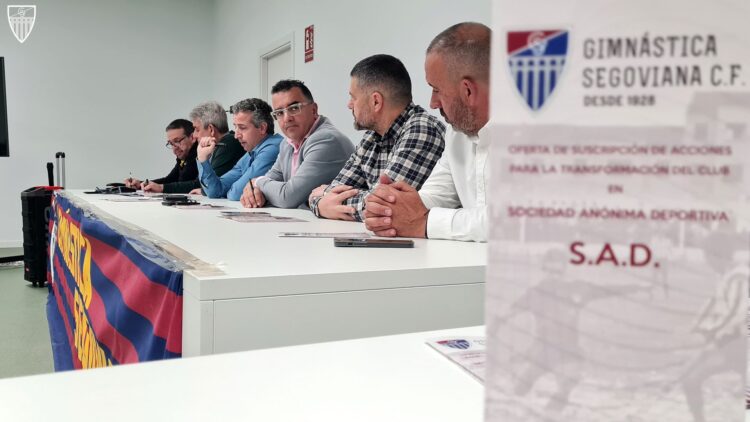 Reunión de la Junta Directiva de la Segoviana (FOTO: JUAN MARTÍN-G. SEGOVIANA)