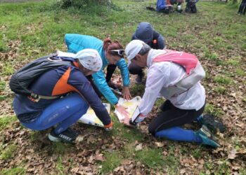 El equipo ‘Congelados de Segovia’ estableciendo la estrategia en la la X Rogaine Navarra.