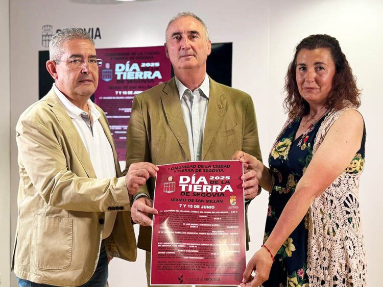Luis Asenjo, José Mazarías y Olga Llorente presentan el programa del Día de la Tierra. / EL ADELANTADO