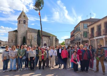 Conferencia de Emilia Cierlitzka en Fuentepelayo / JUAN CRUZ