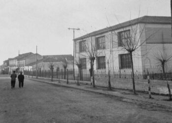 Escuela Alfonso XIII de 1929 en Nava de la Asunción, hoy CRA Obispo Fray Sebastián.