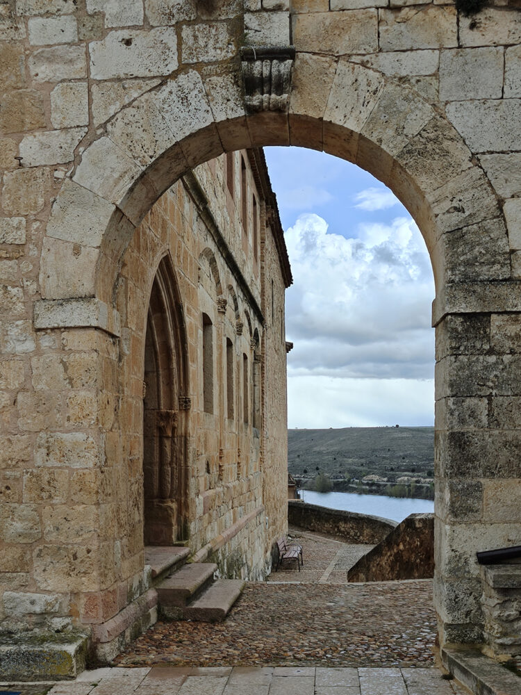 Arcos de la Iglesia de Santa María.