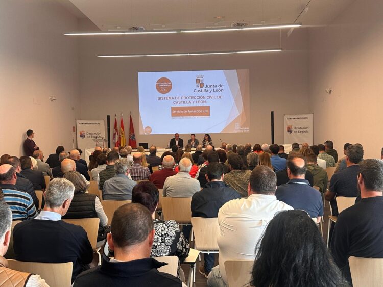 La Junta forma en materia de protección civil a los alcaldes de la provincia 1 Momento de la formación./JUNTA DE CASTILLA Y LEÓN