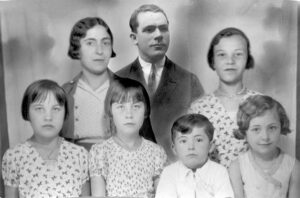 Pablo de Andrés de Cobos junto a su familia.