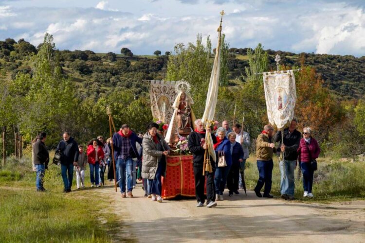 Ediciones anteriores de la romería de la Virgen de la Adrada en Otero de Herreros / E.A.
