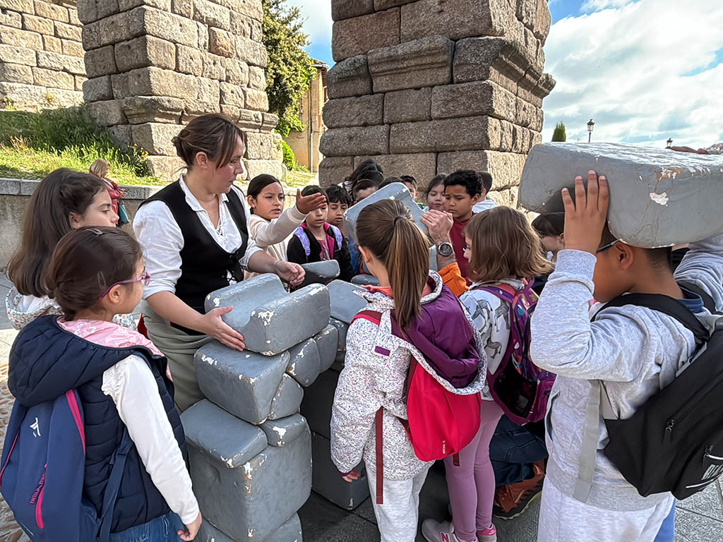Propuesta 'El Acueducto y su aguadora'. / AYUNTAMIENTO DE SEGOVIA