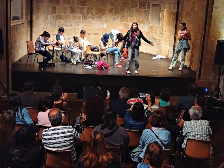 Seminario de teatro en la Iglesia de San Nicolás de Segovia. / DAVID EDUARDO CASTILLO