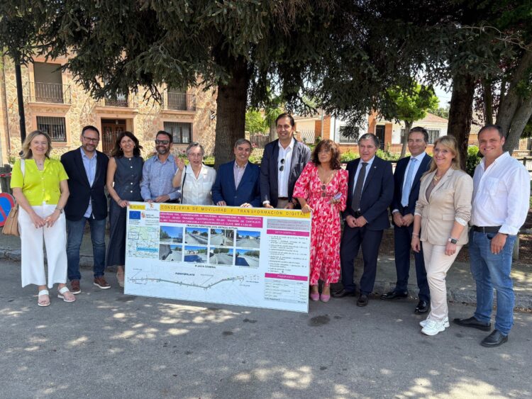 Movilidad invierte casi un millón de euros para mejorar cuatro travesías de la provincia 1 Visita a las obras en la travesía de Fuentepelayo / JCYL
