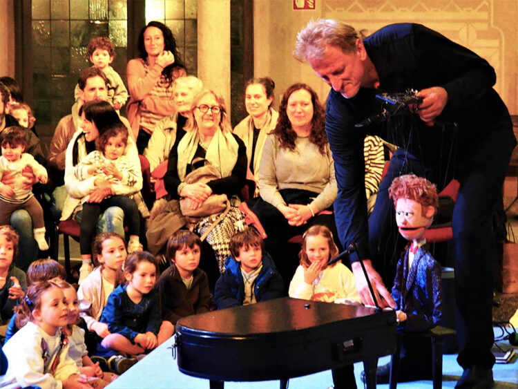 Titirimundi, hilos de ilusión 1 Titirimundi Mr Barti Alex Marionettes - DAVID EDUARDO CORONA