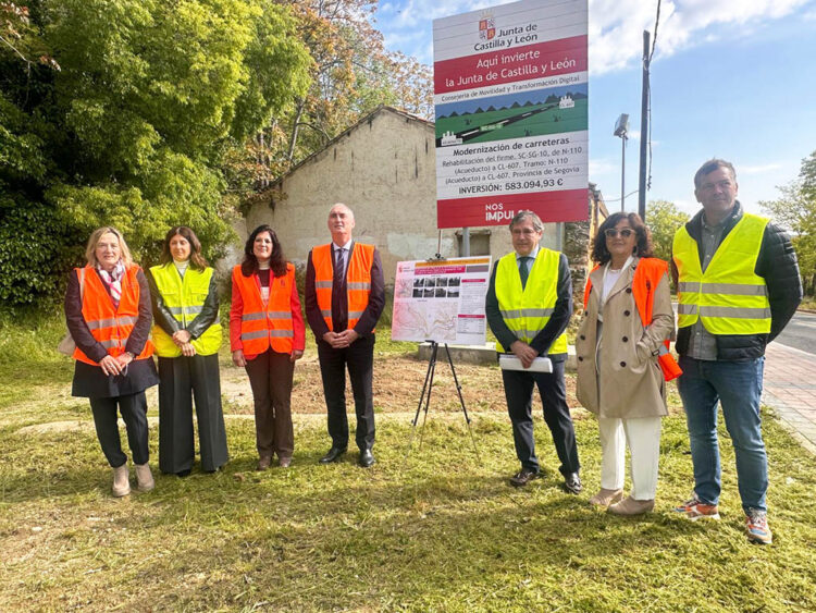Los primeros trabajos del Paseo de Santo Domingo contemplan la reparación del pavimento de adoquín 1 Visita a las obras del Paseo de Santo Domingo de Guzmán. / JCYL