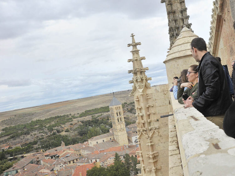 Visita guiada por la Catedral de Segovia. / KAMARERO