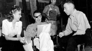 Ida Lupino, Walsh y Humphrey Bogart durante el rodaje de El último refugio.