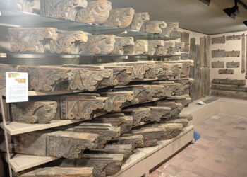 Tratamiento de anoxia para la conservación de las piezas del antiguo alfarje mudéjar de la iglesia de San Millán. / DIÓCESIS DE SEGOVIA