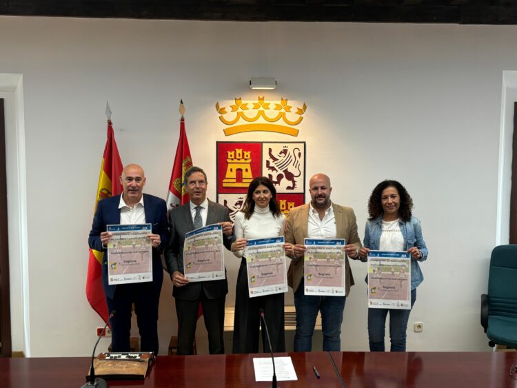 Segovia, capital del deporte escolar 1 Óscar Moral, Enrique Sánchez-Guijo, Raquel Alonso, Jesús Garrido y Ruth Llorente durante la presentación./JCYL