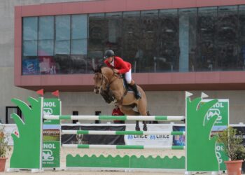 Un ejercicio durante una cita celebrada en el Centro Ecuestre, en Segovia./FHCYL