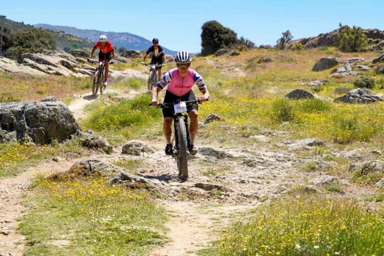 Participantes en una edición de la Madrid-Segovia./E.A