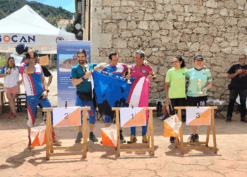 Joaquín Lozano y Carlos Albarrán posan como ganadores./CLUB SEGOVIA ORIENTACIÓN