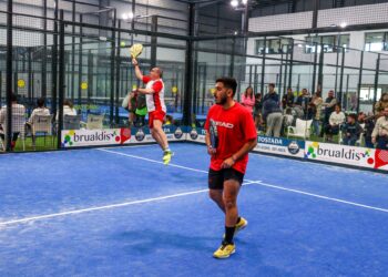 Un encuentro disputado en Padelzone durante una jornada del Circuito Provincial de Pádel./DIP. SEGOVIA