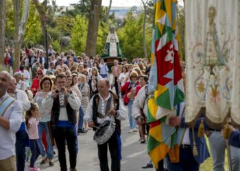 Procesión de la Virgen del Carrascal en Villacastín el pasado año / E.A.