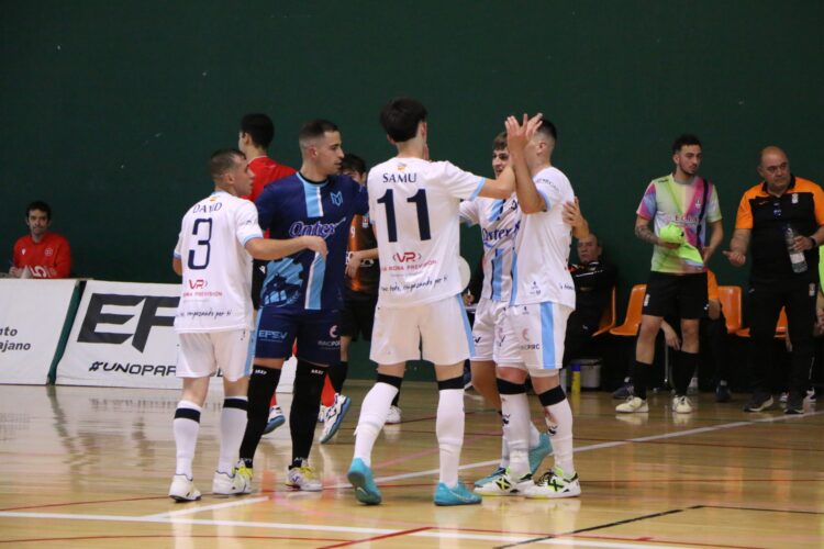 El Ontex FS Valverde mantiene vivas sus opciones al título de liga 1 Un encuentro del equipo segoviano durante el presente curso./FS VALVERDE