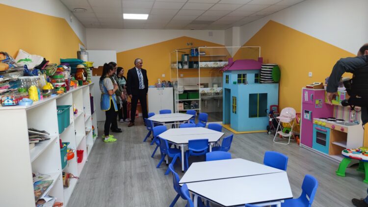 La Junta destina 2,1 millones de euros a la seguridad y salud laboral en empresas segovianas 1 Visita a la guardería ‘Los Pitufos’ de Cuéllar / JCYL