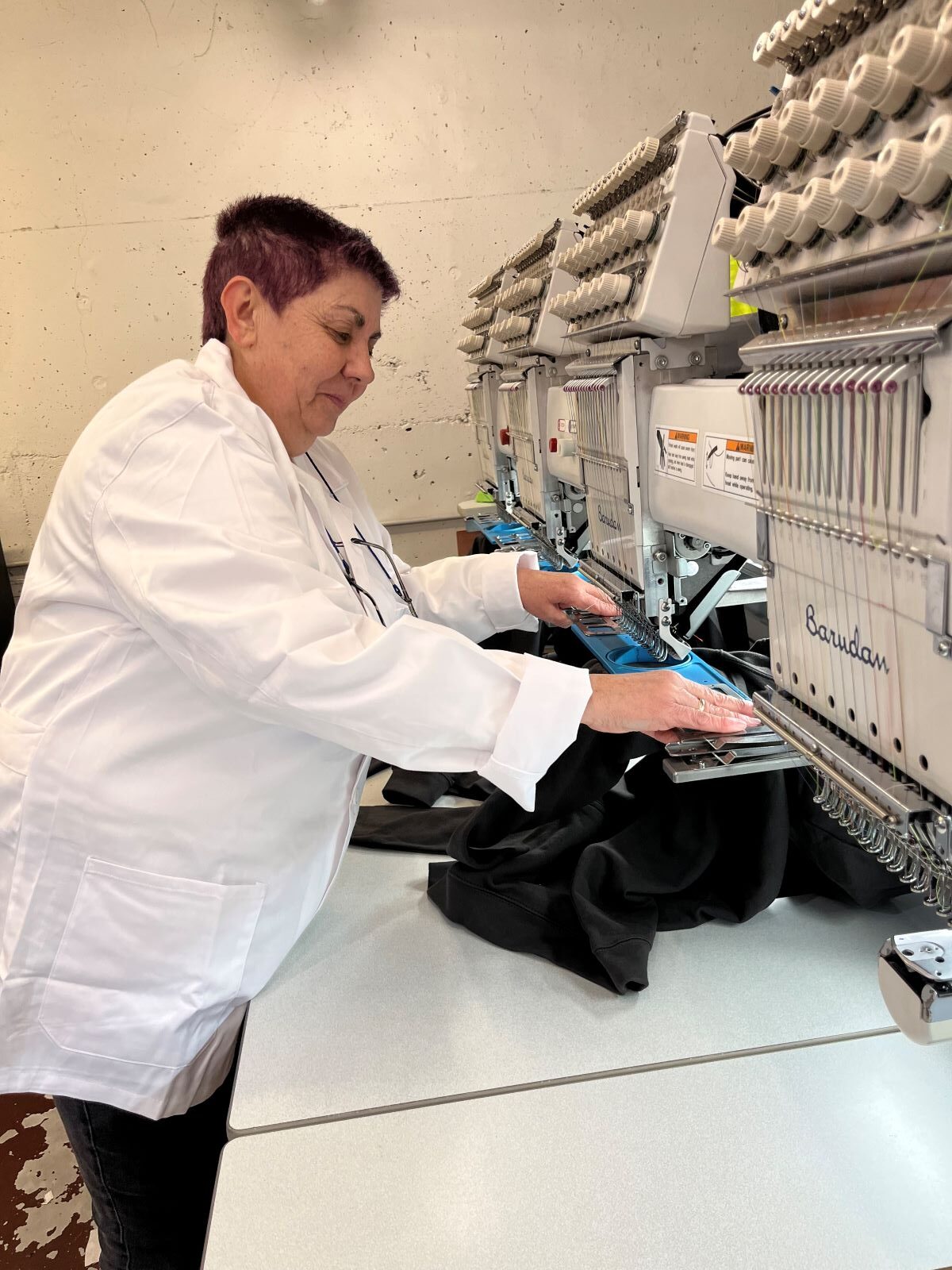 El aliado financiero de las pymes en Segovia 2 Esther Pelaez, de Bordados Azahar.