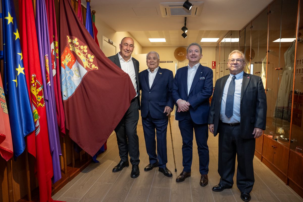 AESE celebra un encuentro de empresarios en Barcelona 4 Visita al Centro Castellano y Leonés de Barcelona.