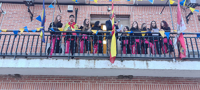 “Invito a que se aparquen los problemas por unos días para disfrutar de la fiesta todos juntos” 1 Pregón de fiestas en Marugán. FOTOS: AYUNTAMIENTO MARUGÁN