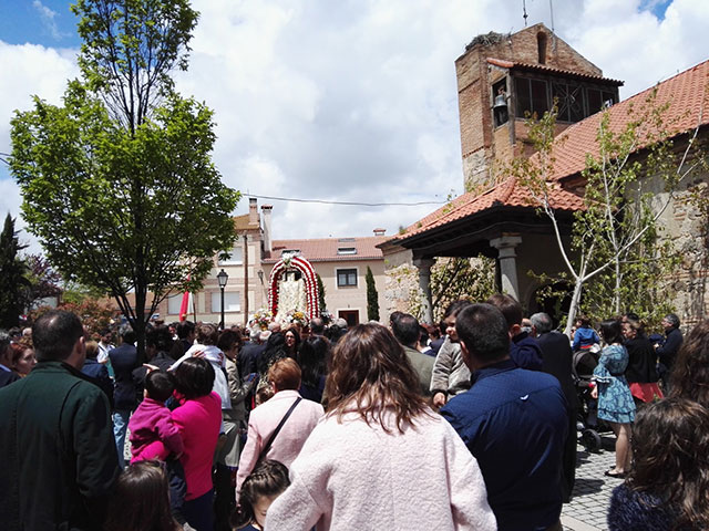 “Invito a que se aparquen los problemas por unos días para disfrutar de la fiesta todos juntos” 2 La Virgen de la Salud es muy querida y venerada en Marugán, por lo que sus vecinos se vuelcan con su patrona.