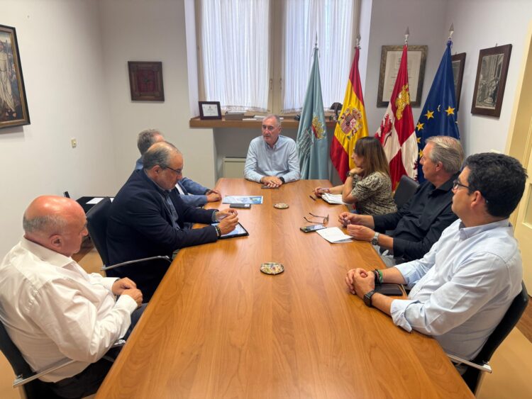 Reunión de José Mazarías y con ASETRA.