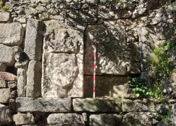 La piedra armera descubierta en El Espinar.