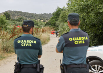 La Guardia Civil montó un amplío dispositivo, al que se unieron bomberos, Protección Civil y los GEAS. / Susana Martín