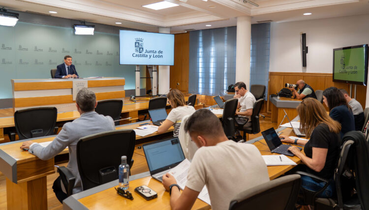 La inversión en Sanidad, Educación y Servicios Sociales supera los 231 millones en 2024 1 Rueda de prensa posterior al Consejo de Gobierno. / Eduardo Margareto