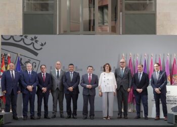 Acto de firma de las adendas al convenio del Fondo de Cohesión Territorial con las diputaciones. / Rubén Cacho