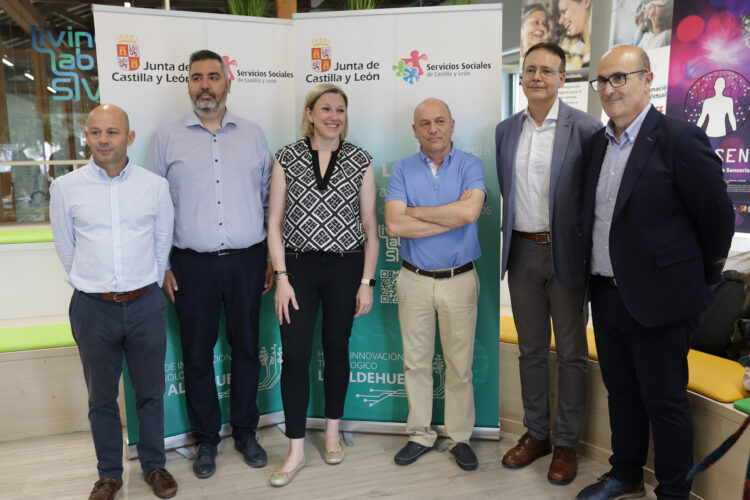 Familia adquiere 1.254 útiles tecnológicos para las residencias 1 La distribución comenzará el día 1 de julio. / JL Leal