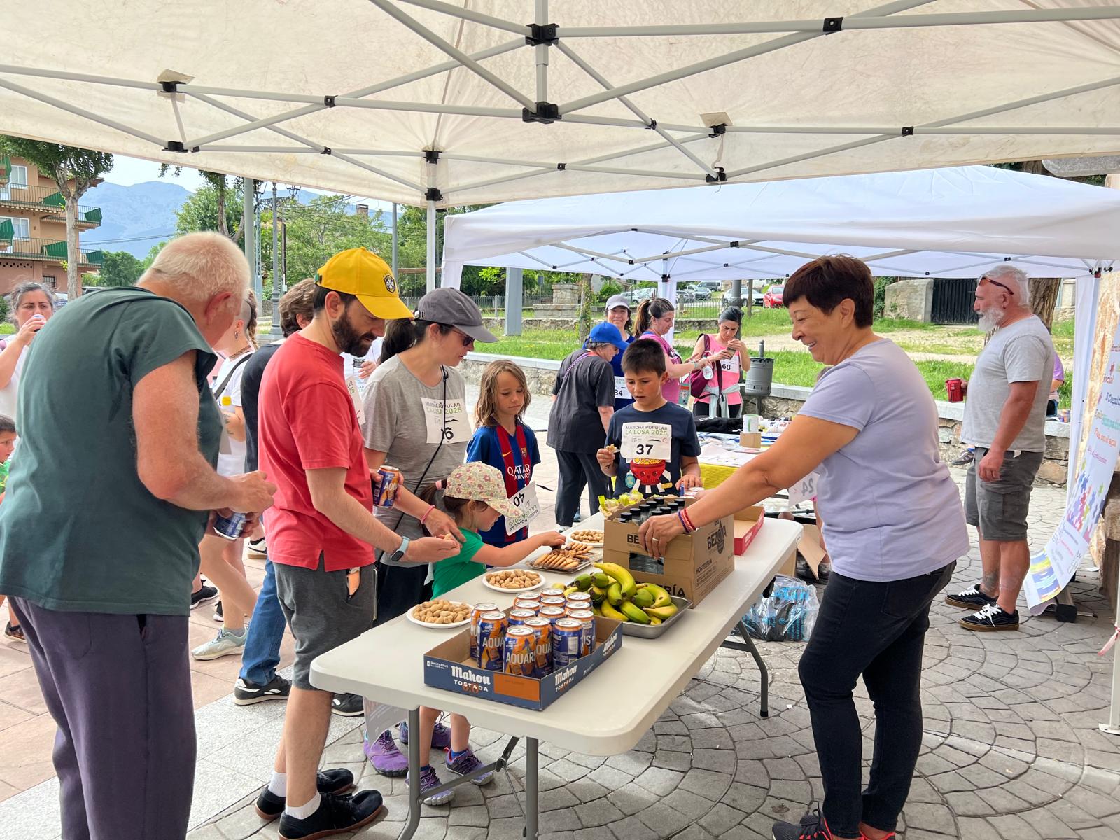Instantes de la jornada solidaria / AYTO. LA LOSA