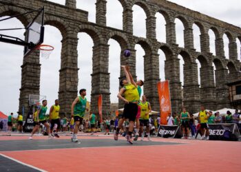 Partido vivido durante la jornada de ayer en el 3x3 Street Basket Tour de Segovia.