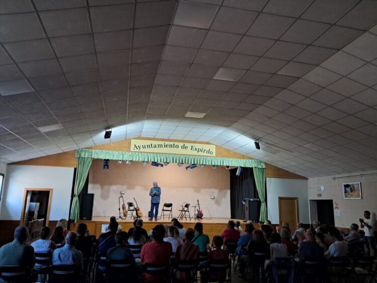 Gran audición fin de curso en el ‘Centro Cultural’ de Espirdo 1 Audición en el Ayuntamiento de Espirdo.