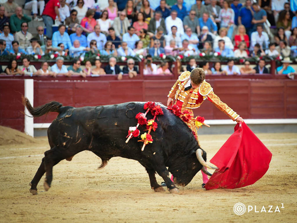 La suerte de vivir en la época de Morante 4 Borja Jiménez, en Las Ventas. / PLAZA 1