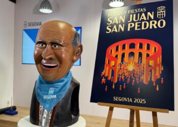 Cabezudo cartel y panueno fiestas 2025 4