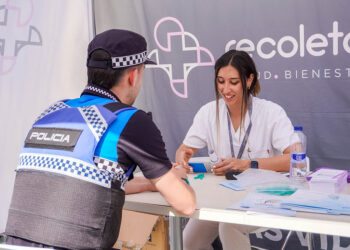 Campaña 'Segovia respira' de Recoletas, en la avenida del Acueducto. / HÉCTOR CRIADO