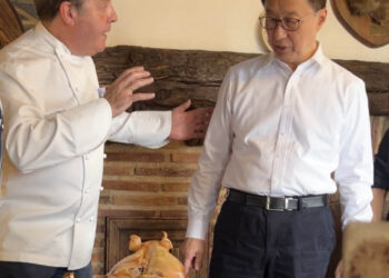 Cándido López y Han Zheng. / MESÓN DE CÁNDIDO