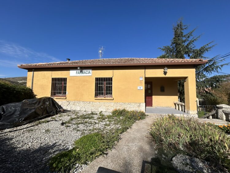 Honorse cataloga 29 inmuebles públicos en desuso en Tierra de Pinares reutilizables como vivienda o coworking 1 Casa del farmacéutico en Fuentidueña / E.A.