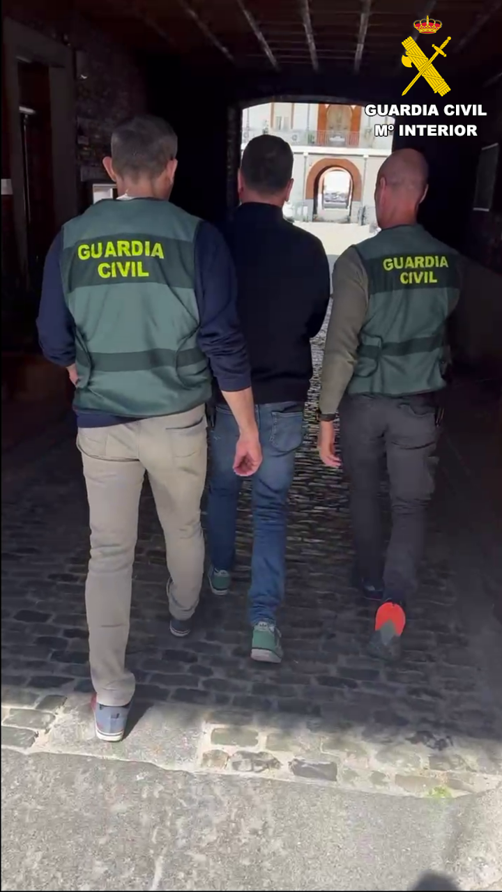 La Guardia Civil desarticula una organización criminal especializada en la comisión de robos con fuerza mediante la técnica del butrón / GUARDIA CIVIL