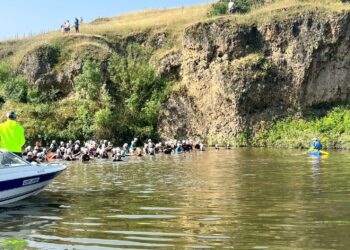 Momento de la salida de la II Travesía a Nado Hoces del Duratón.