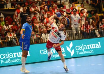 Sasha Tioumentsev durante un partido con Viveros Herol Nava (FOTO: AMADOR MARUGÁN)