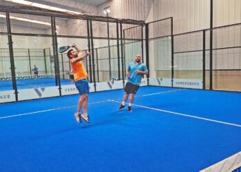 Uno de los partidos del torneo solidario de Verescence (FOTO: MARÍA IBÁÑEZ).