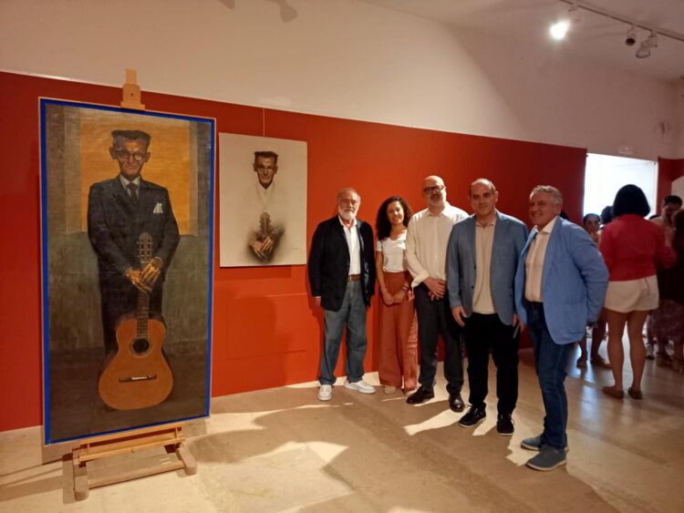 El Museo de Segovia rinde homenaje a Marazuela 1 Personalidades junto al retrato. /JUNTA DE CASTILLA Y LEON
