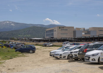 Aparcamientos junto a la estación de AVE de Segovia. / KAMARERO