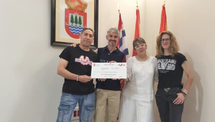 El Festival Hontafenix recauda fondos para la Asociación Aspace 1 Entrega de la recaudación del festival solidario / AYTO. DE HONTANARES DE ERESMA